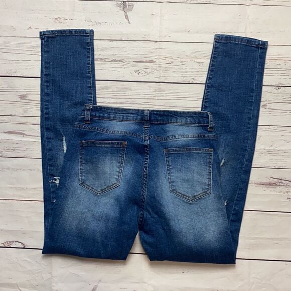 Skinny distressed jeans - Picture 3 of 9